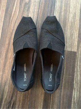 Toms Women’s Black Canvas Slip-On with Subtle Metallic Speckle